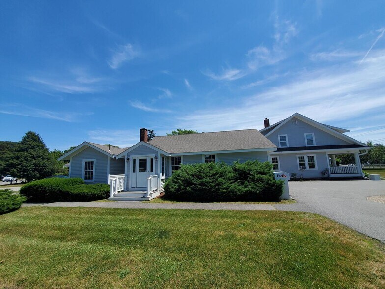 476 MA-28, Harwich Port, MA à vendre - Photo du bâtiment - Image 2 de 15