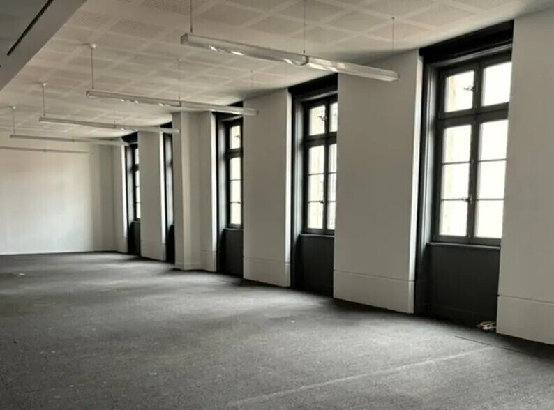 27 Rue Auguste Comte, Lyon à louer - Photo du bâtiment - Image 3 de 14