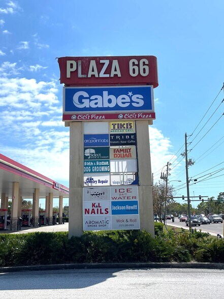 4665-4749 66th St N, Saint Petersburg, FL à louer - Photo du bâtiment - Image 2 de 16