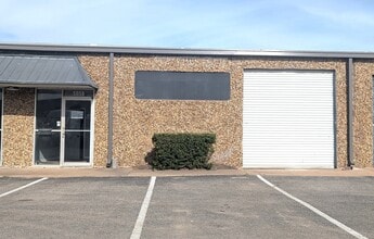 605 S Sherman St, Richardson, TX à louer Photo intérieure- Image 2 de 4