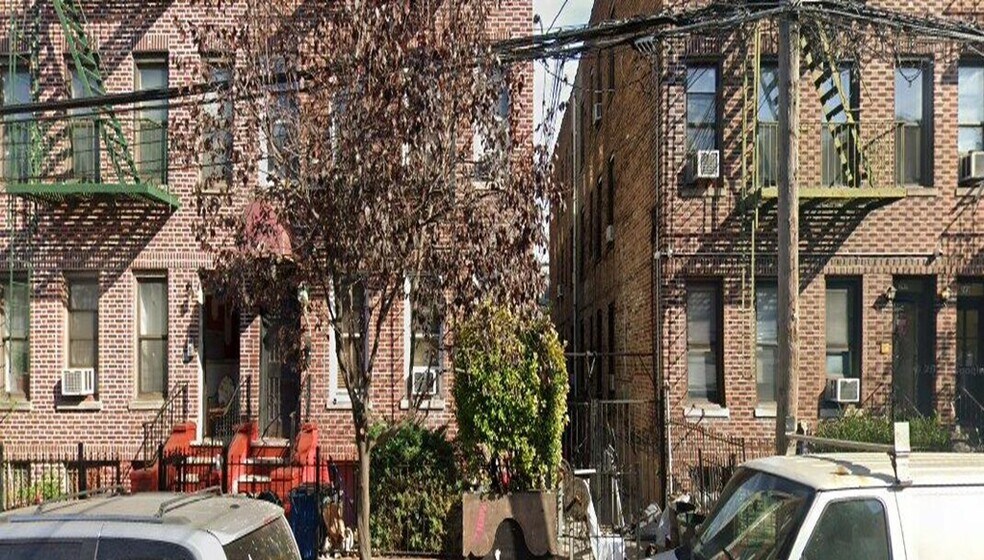 243 E 51st St, Brooklyn, NY à vendre - Photo principale - Image 1 de 1