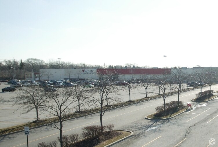 4011 Lincoln Hwy, Matteson, IL à vendre - Photo du bâtiment - Image 2 de 9