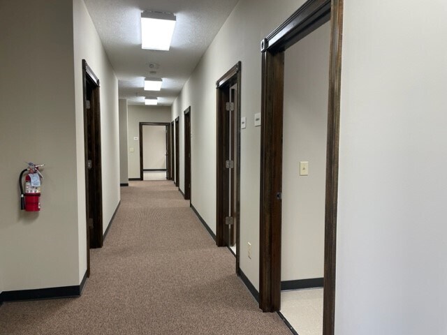 835 S 9th Ave, Haubstadt, IN à louer - Photo du bâtiment - Image 3 de 20