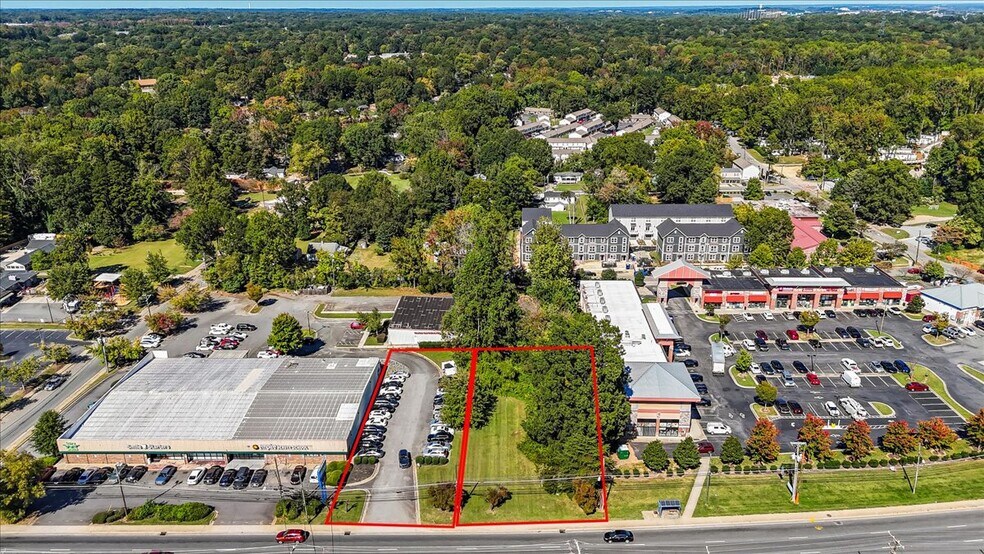 5005 N Tryon St, Charlotte, NC à vendre - Aérien - Image 2 de 9