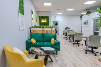 642-660 SW Port St Lucie Blvd, Port Saint Lucie, FL for lease Interior Photo- Image 1 of 13