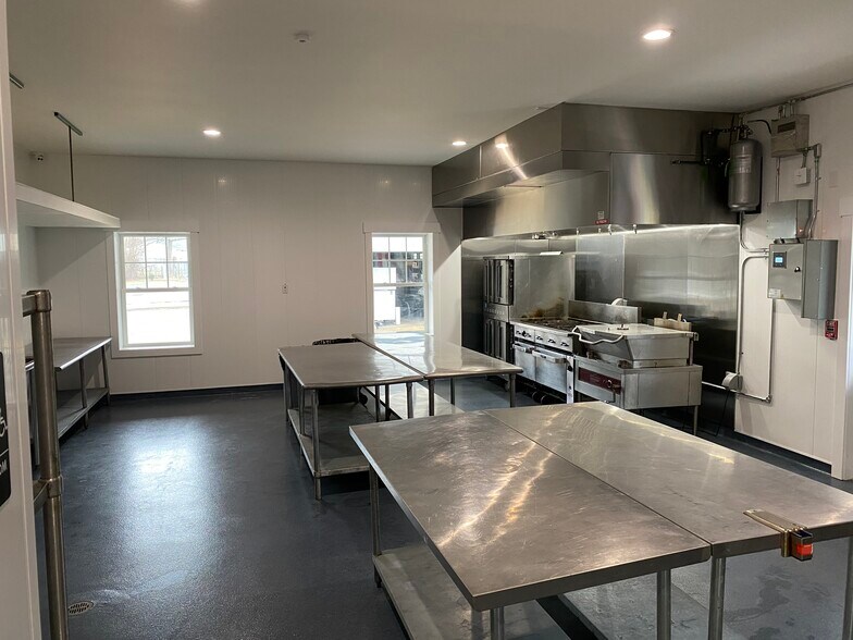 511 Herbertsville Rd, Brick, NJ à louer - Photo du bâtiment - Image 2 de 2