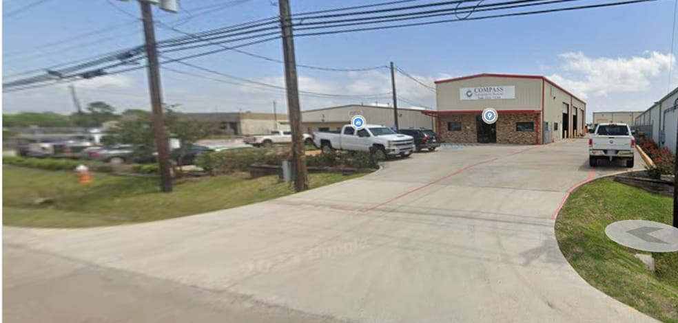 605 S 16th St, La Porte, TX à louer - Photo du bâtiment - Image 1 de 2