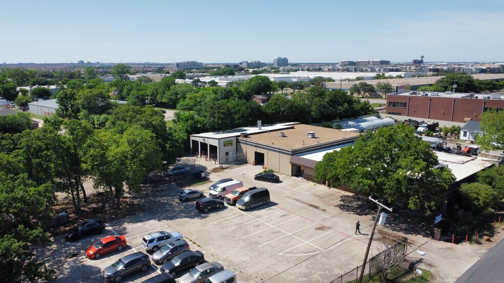 11359 Kline Dr, Dallas, TX à louer - Photo du bâtiment - Image 3 de 12