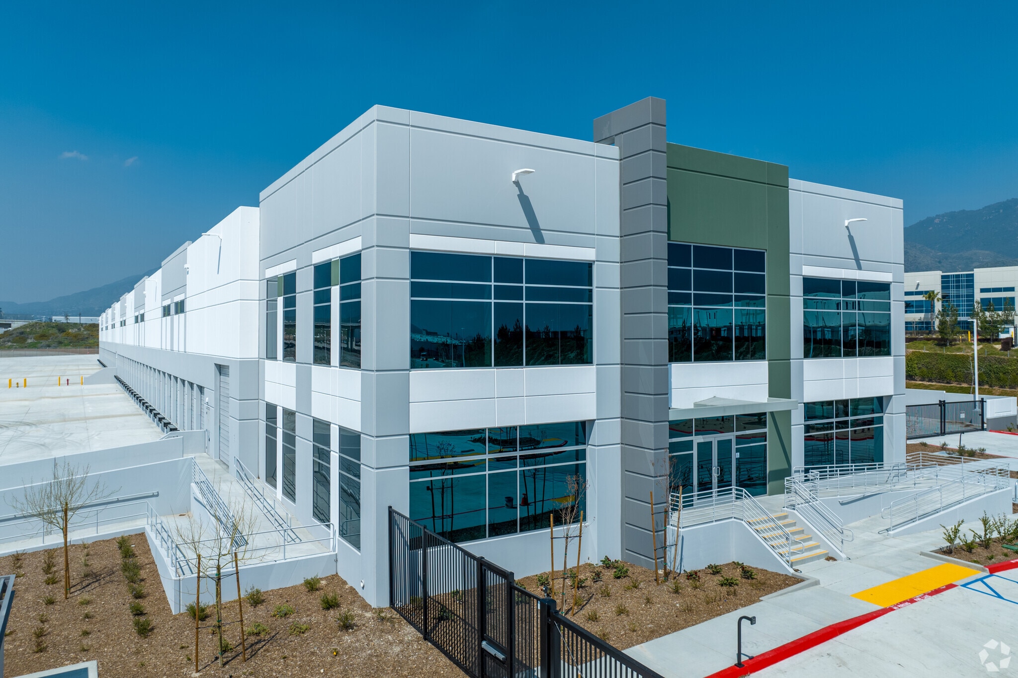 5770 N Industrial Pky, San Bernardino, CA for lease Primary Photo- Image 1 of 8