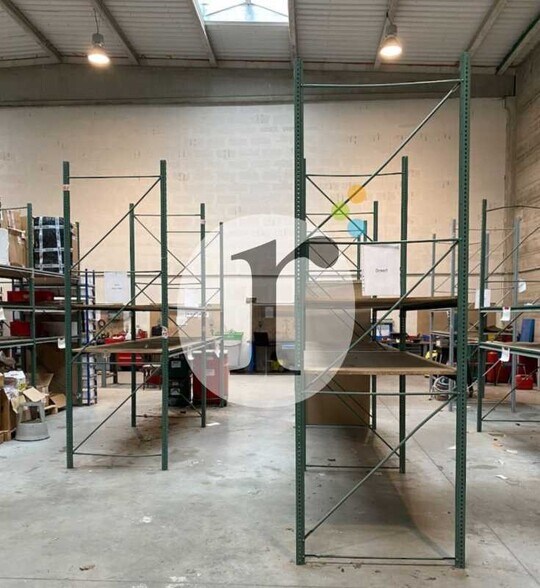 Flex in Hallennes-lez-Haubourdin for lease - Interior Photo - Image 3 of 5