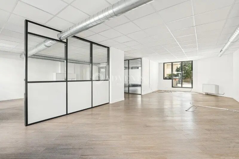 Bureau dans Boulogne-Billancourt à louer - Photo du bâtiment - Image 3 de 12