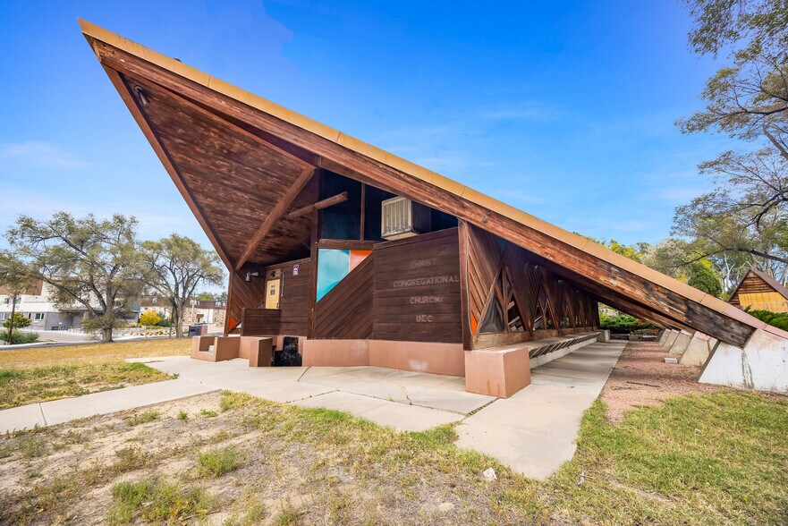 1003 Liberty Ln, Pueblo, CO à vendre - Photo du bâtiment - Image 3 de 44