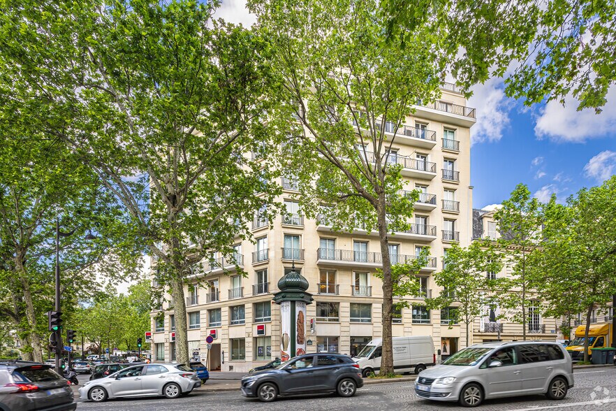 1-3 Avenue Marceau, Paris à vendre - Photo principale - Image 1 de 7