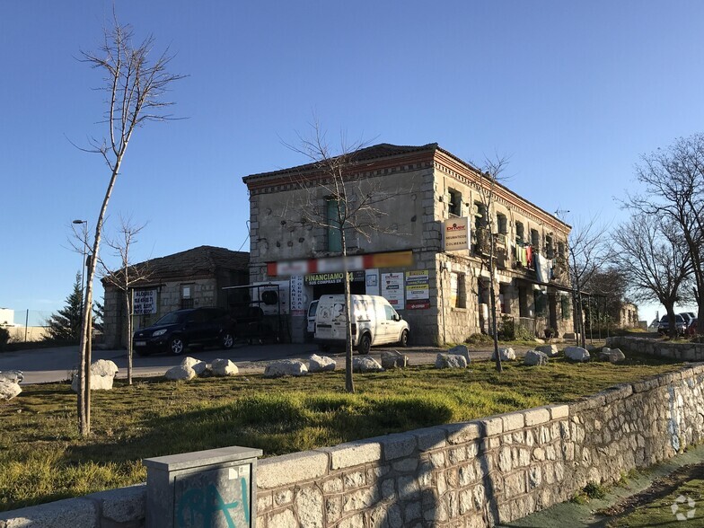 Avenida de la Libertad, 93, Colmenar Viejo, Madrid à louer - Photo du bâtiment - Image 1 de 2