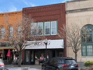 Plus de détails pour 742 Massachusetts St, Lawrence, KS - Commerce de détail à louer