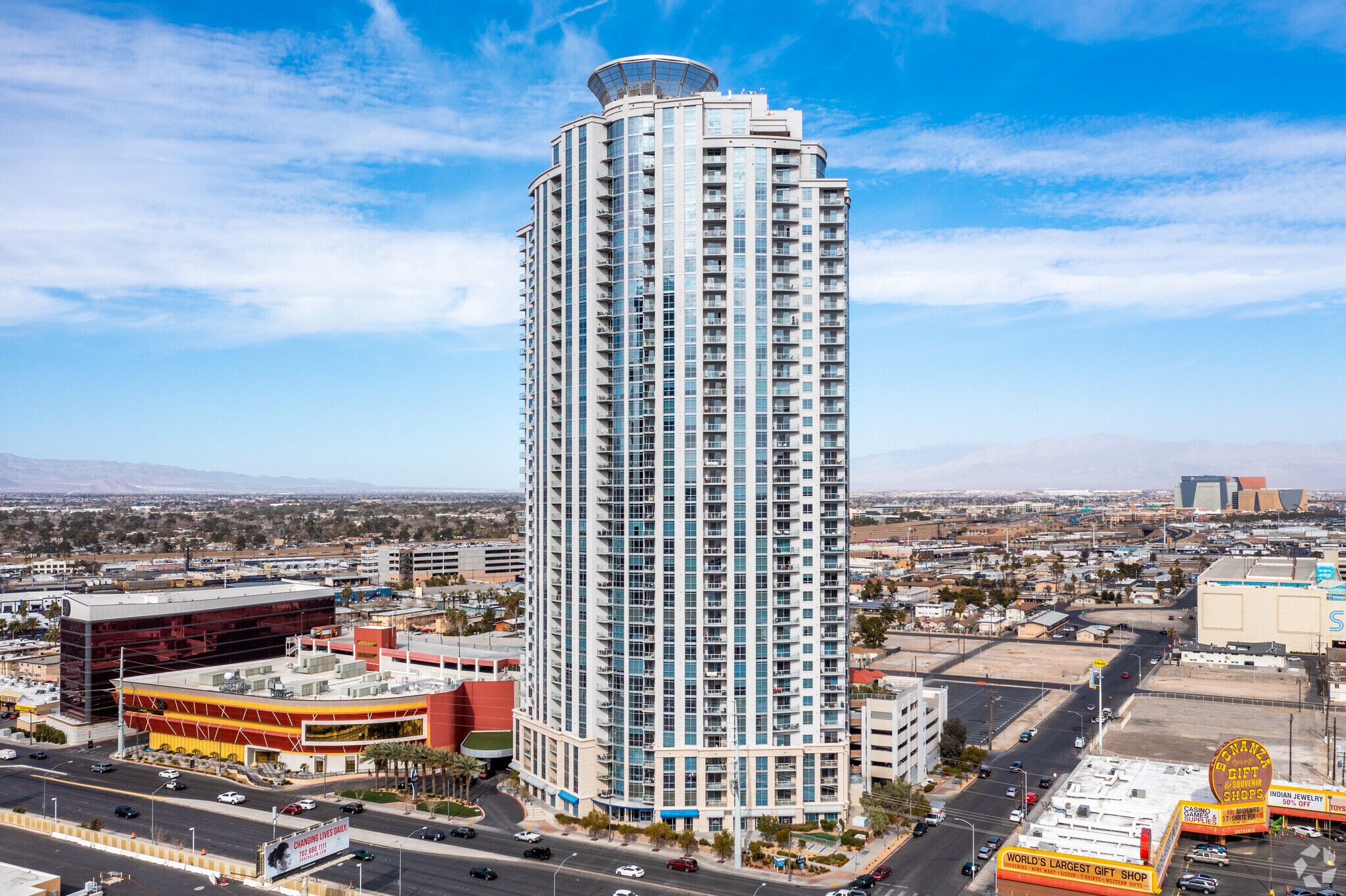 200 W Sahara Ave, Las Vegas, NV à vendre Photo principale- Image 1 de 11