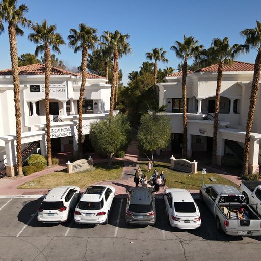 8689 W Sahara Ave, Las Vegas, NV à louer - Photo principale - Image 1 de 8