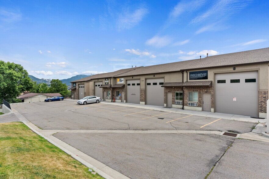 1451 W 5175 S, Riverdale, UT à louer - Photo du bâtiment - Image 3 de 24