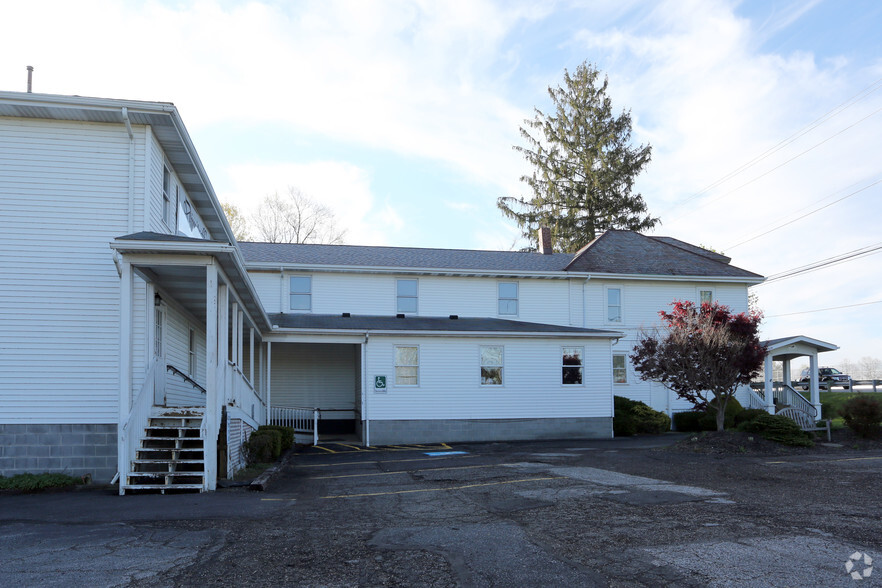 981 Ghent Rd, Akron, OH à vendre - Photo du bâtiment - Image 3 de 4