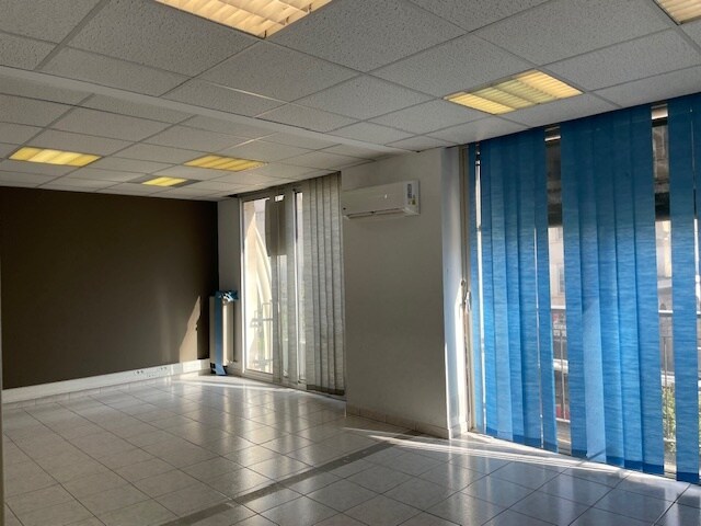 Bureau dans Marseille à louer - Photo du bâtiment - Image 2 de 4