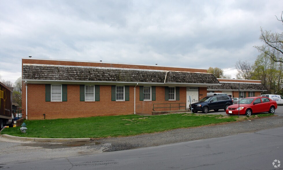 9230-9232 Warren St, Silver Spring, MD à louer - Photo du bâtiment - Image 3 de 3