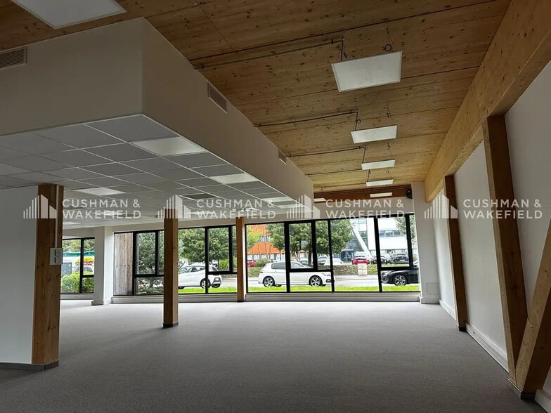 Office in Schiltigheim for lease - Interior Photo - Image 3 of 12