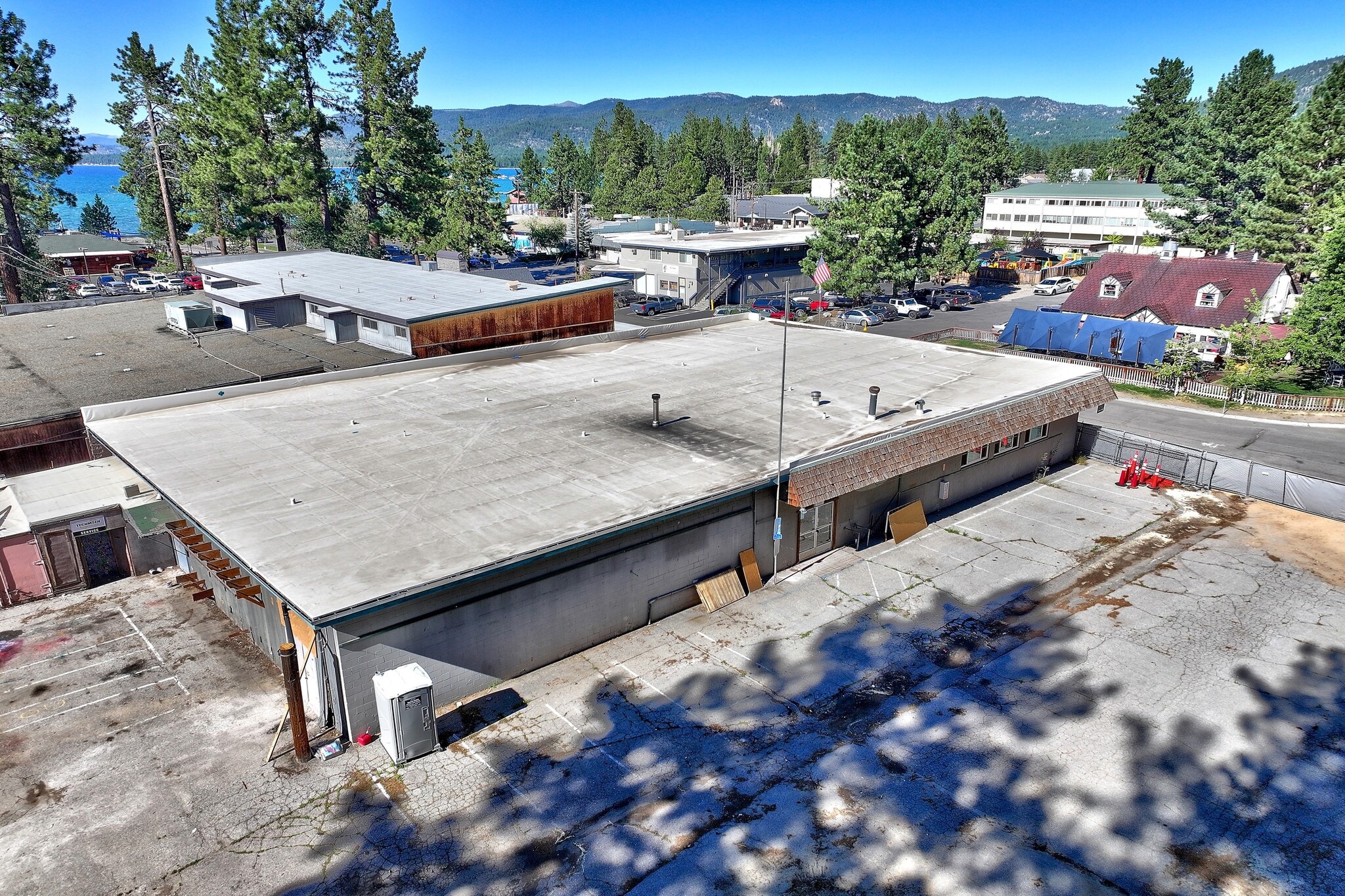 1050 Fremont Ave, South Lake Tahoe, CA for sale Building Photo- Image 1 of 37