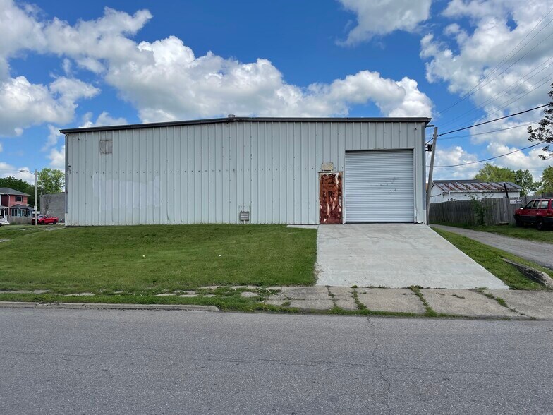 283 E Main St, Newark, OH à louer - Photo du bâtiment - Image 2 de 8