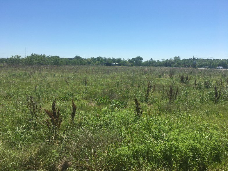 8458 FM 1960, Dayton, TX à vendre - Photo du bâtiment - Image 3 de 73