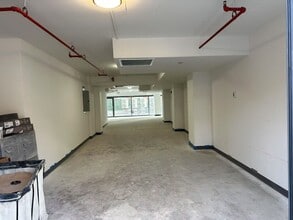 136-78 41st Ave, Flushing, NY for lease Interior Photo- Image 1 of 5