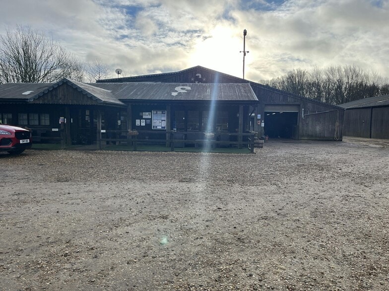 Cherry Ln, Amersham à louer - Photo du bâtiment - Image 3 de 50