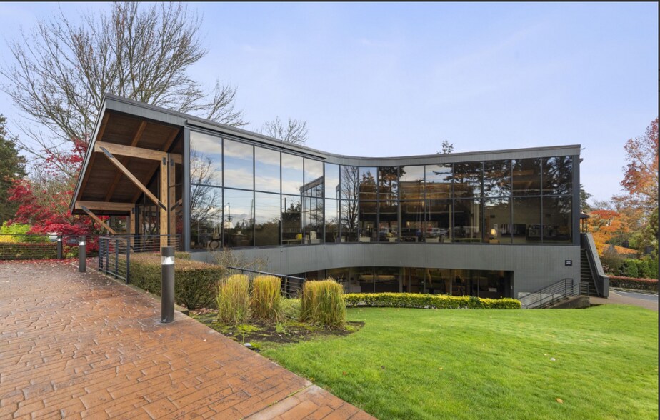 9200 SW Barnes Rd, Portland, OR à vendre - Photo du bâtiment - Image 2 de 26