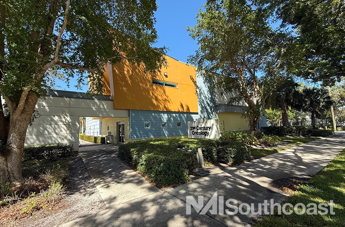 955 10th Ave N, Naples, FL à vendre Photo du bâtiment- Image 1 de 1