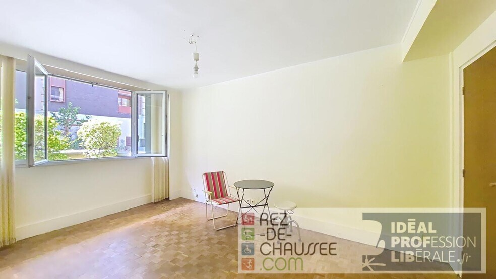 Bureau dans Montreuil à vendre - Photo du bâtiment - Image 3 de 14
