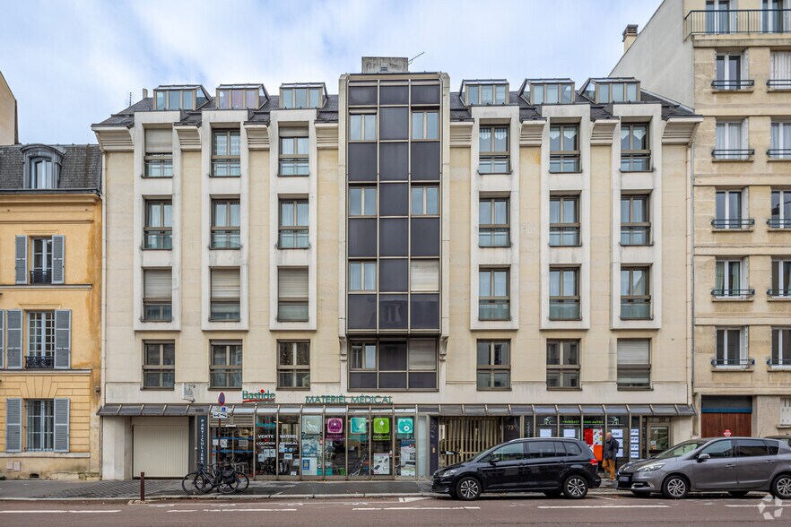 Office in Versailles for lease - Primary Photo - Image 1 of 2