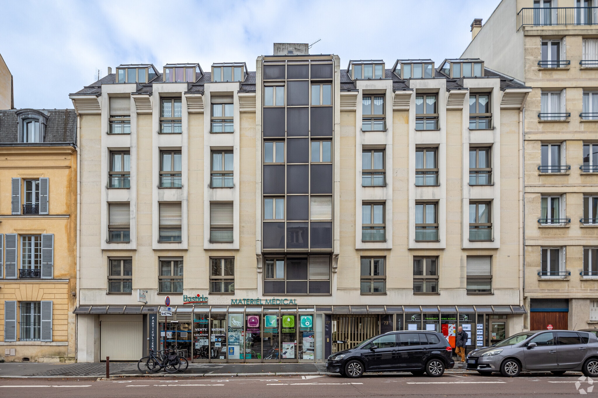 Bureau dans Versailles à louer Photo principale- Image 1 de 3
