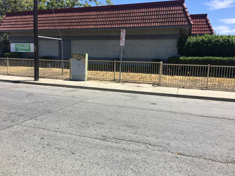 2294 Industrial Pky W, Hayward, CA à louer - Photo du bâtiment - Image 3 de 12