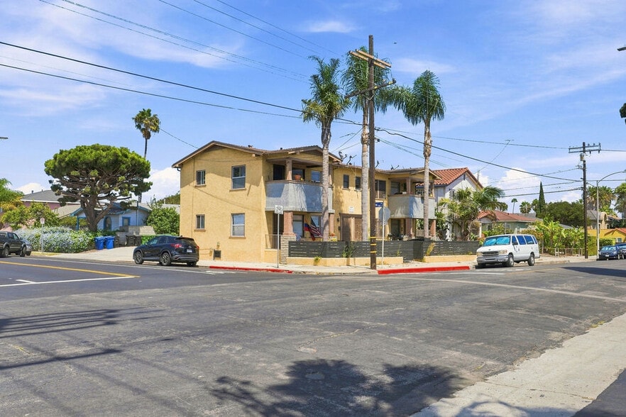 580 W 22nd St, San Pedro, CA à vendre - Photo du bâtiment - Image 2 de 15