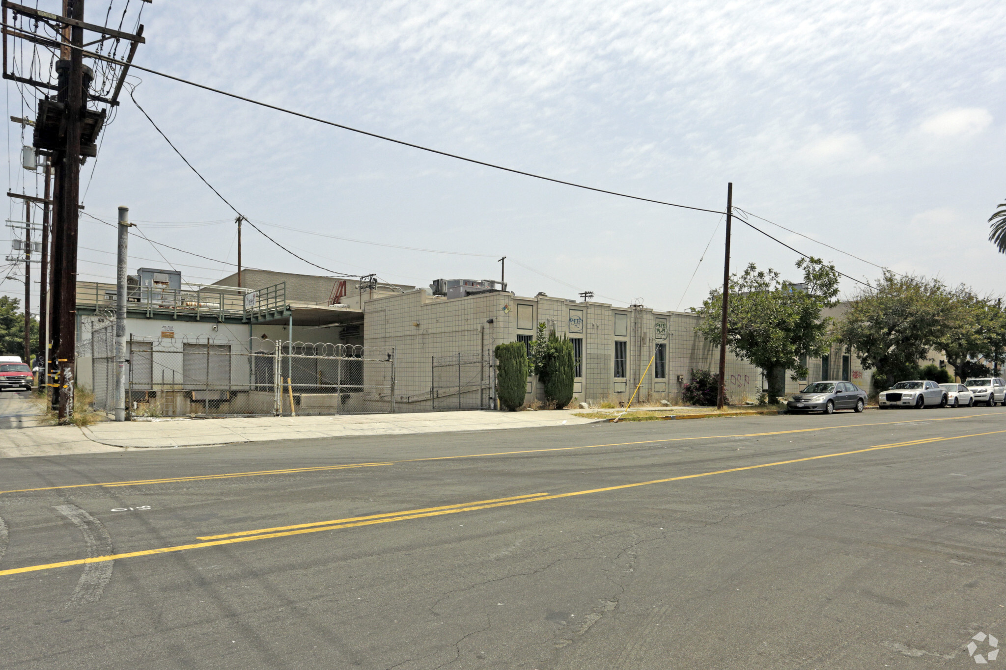 1327 E 15th St, Los Angeles, CA à vendre Photo principale- Image 1 de 1