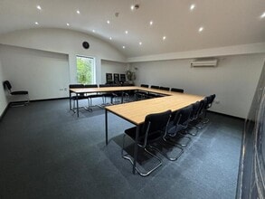 Crawley Hl, West Wellow for lease Interior Photo- Image 2 of 5