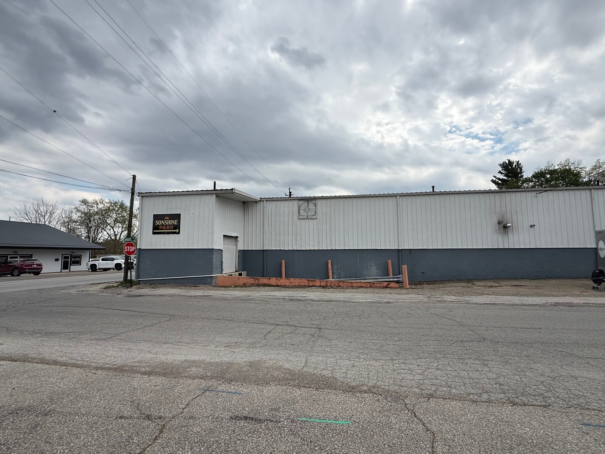 230 Bridge St, Mooresville, IN for lease Interior Photo- Image 1 of 17
