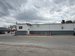 230 Bridge St, Mooresville, IN for lease Interior Photo- Image 1 of 17