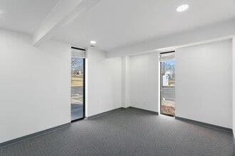 1381 South Park Dr, Kernersville, NC for lease Interior Photo- Image 2 of 4