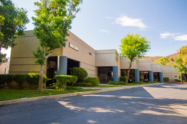 Plus de détails pour 43176 Business Park Dr, Temecula, CA - Industriel à louer