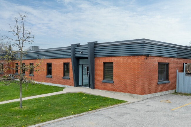 Plus de détails pour 340 Saskatoon St, London, ON - Bureau à louer