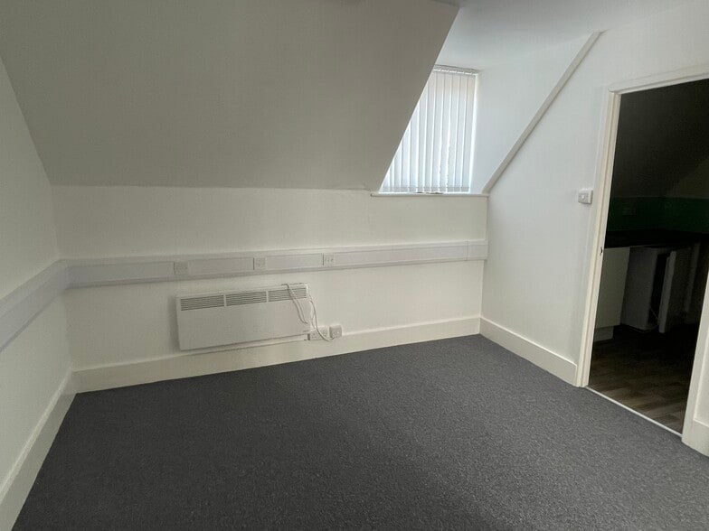 111-113 High St, Berkhamsted for lease - Building Photo - Image 3 of 4