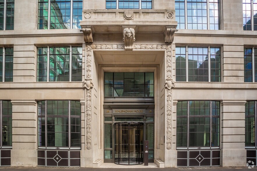 35 Seething Ln, Londres à louer - Photo du bâtiment - Image 3 de 10