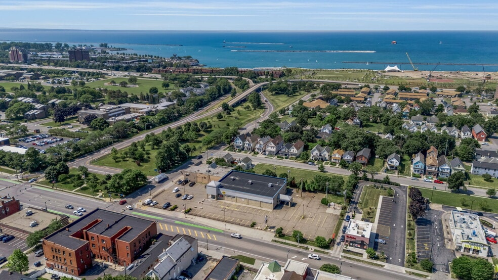 350 Niagara St, Buffalo, NY à vendre - Photo du bâtiment - Image 3 de 35
