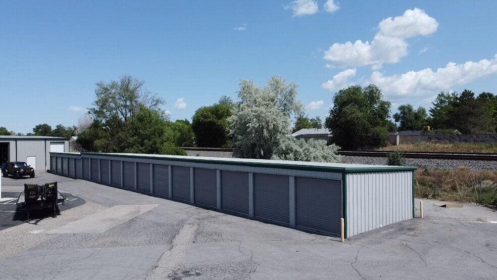 1105 N 1600 W, Layton, UT à vendre - Photo du bâtiment - Image 3 de 16