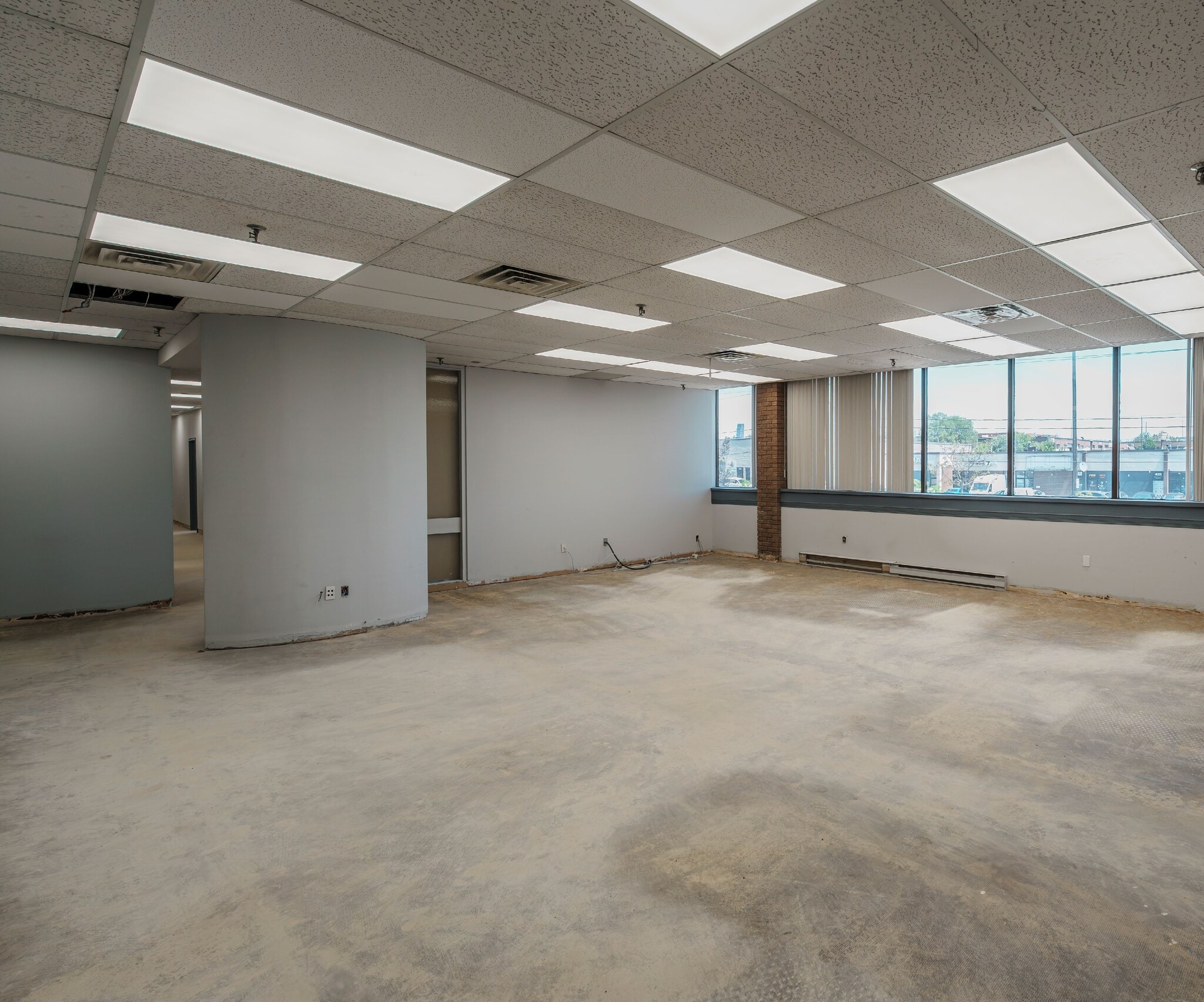 430 Signet Dr, Toronto, ON for lease Interior Photo- Image 1 of 4
